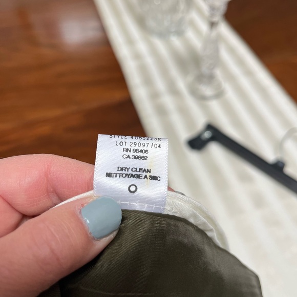 Theory brown trousers size 6. They are flat front - Picture 5 of 5